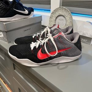 COPY - Kobe elite XI tinkers men’s size 11 no box